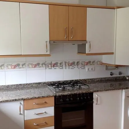 A Un Kilómetro De Playas. Apartamento